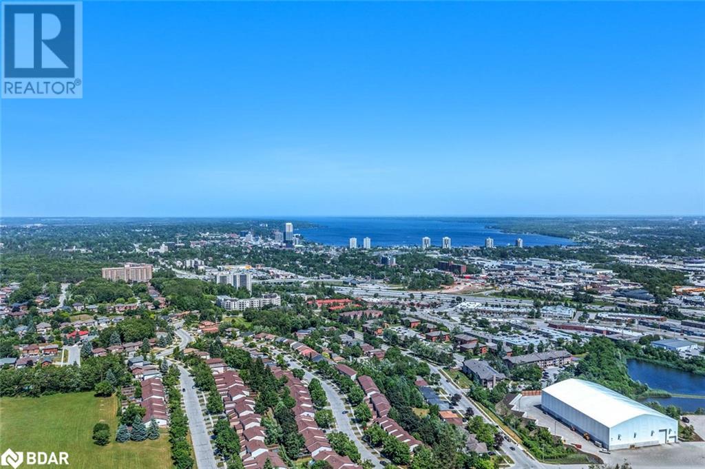 Photo 39 of 19 Mccarthy Court, Barrie ON