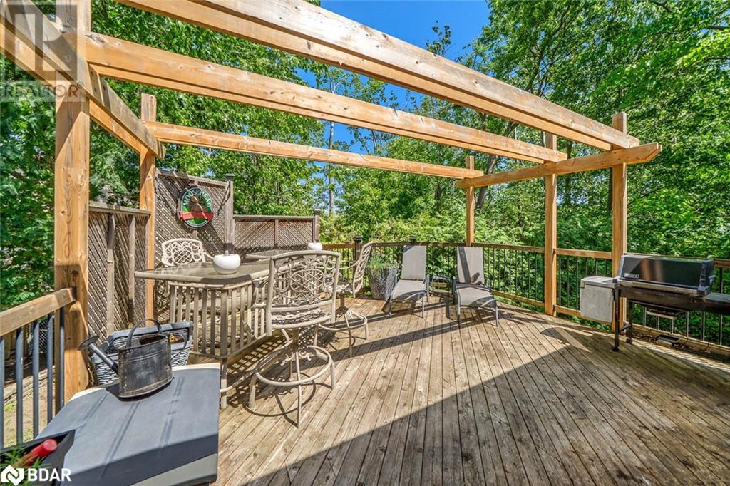 Photo 12 of 19 Mccarthy Court, Barrie ON