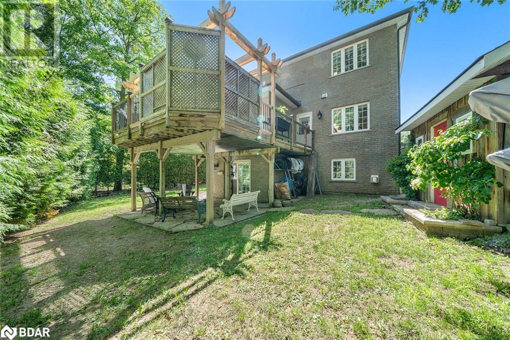 Photo 38 of 19 Mccarthy Court, Barrie ON