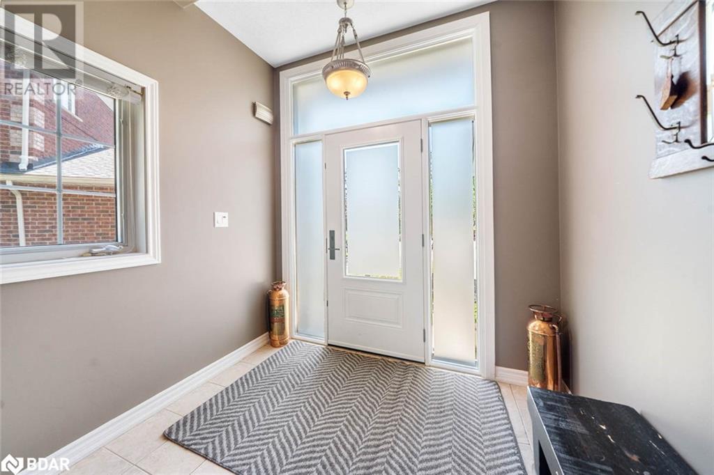 Photo 40 of 19 Mccarthy Court, Barrie ON