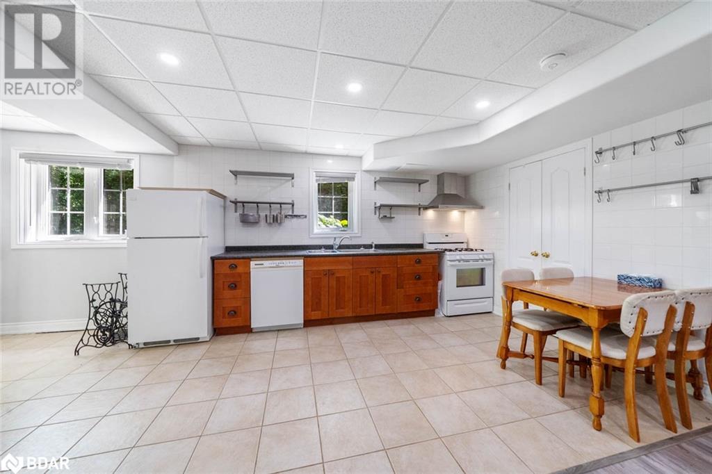 Photo 23 of 19 Mccarthy Court, Barrie ON