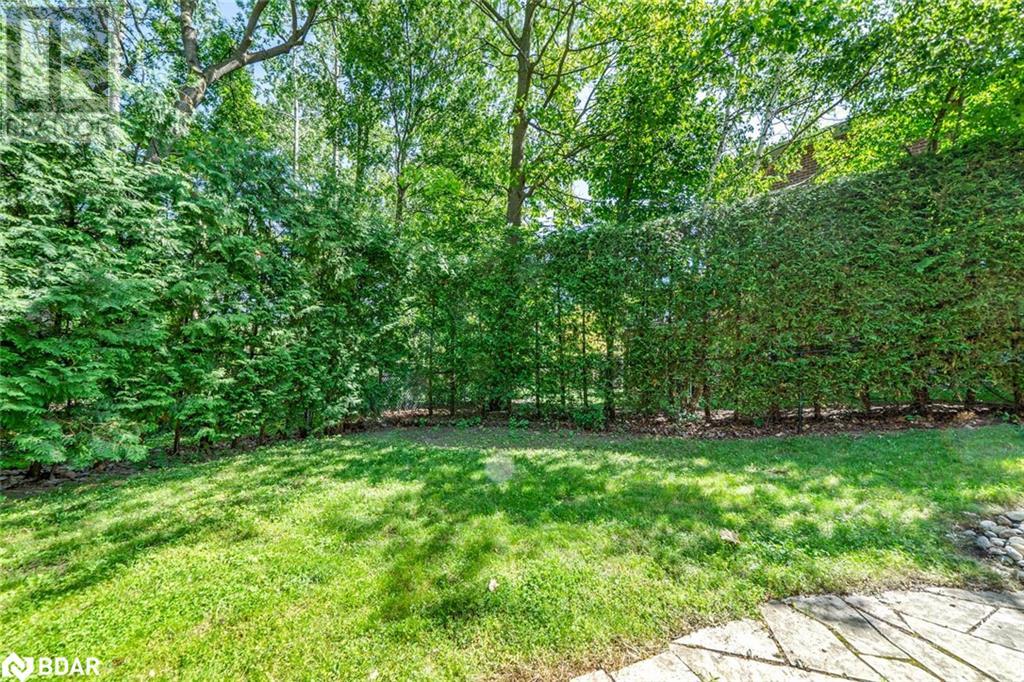Photo 32 of 19 Mccarthy Court, Barrie ON