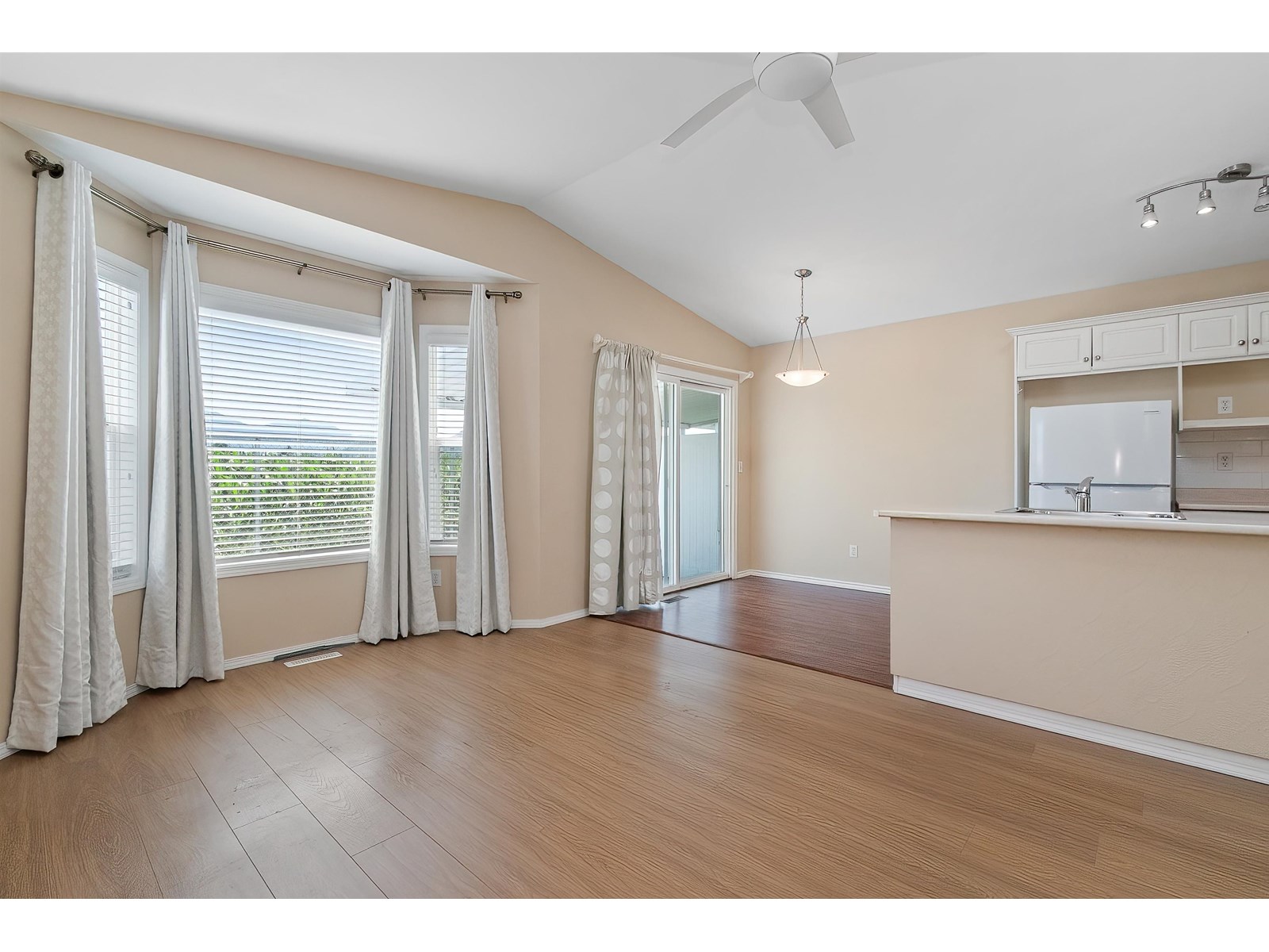 Photo 13 of 84 A 45918 Knight Road Sardis East Vedder, Chilliwack BC