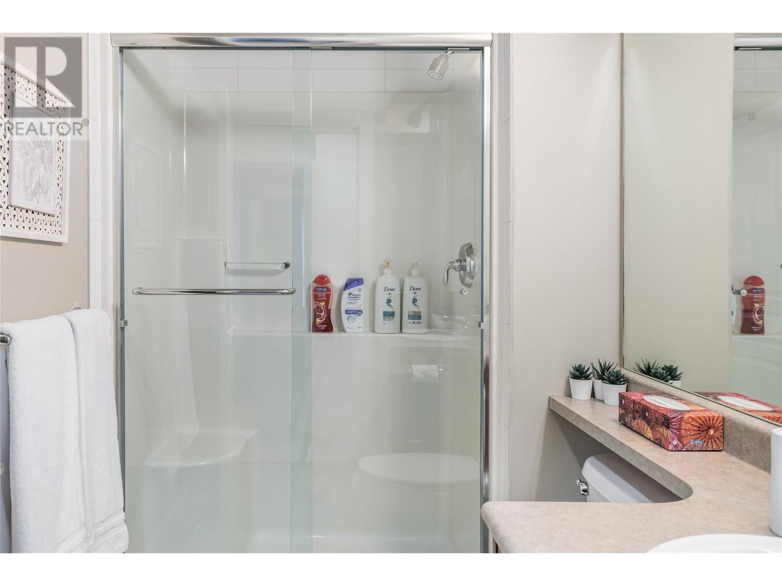 Photo 19 of 1093 Sunset Drive Unit 105, Kelowna BC