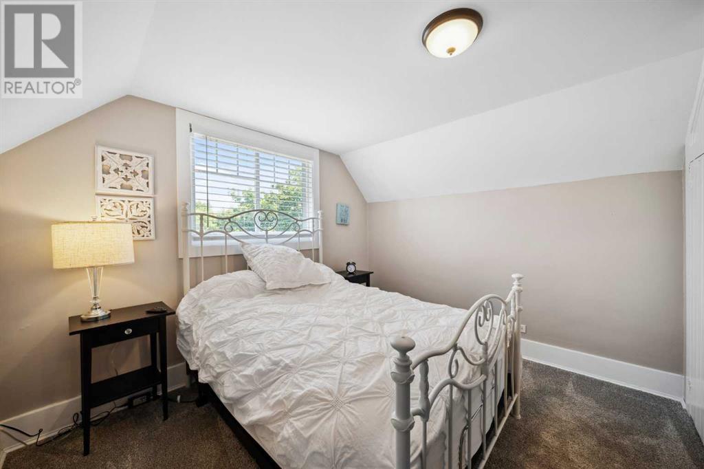 Single Family House for Sale in   Avenue NW Mount Pleasant Calgary 