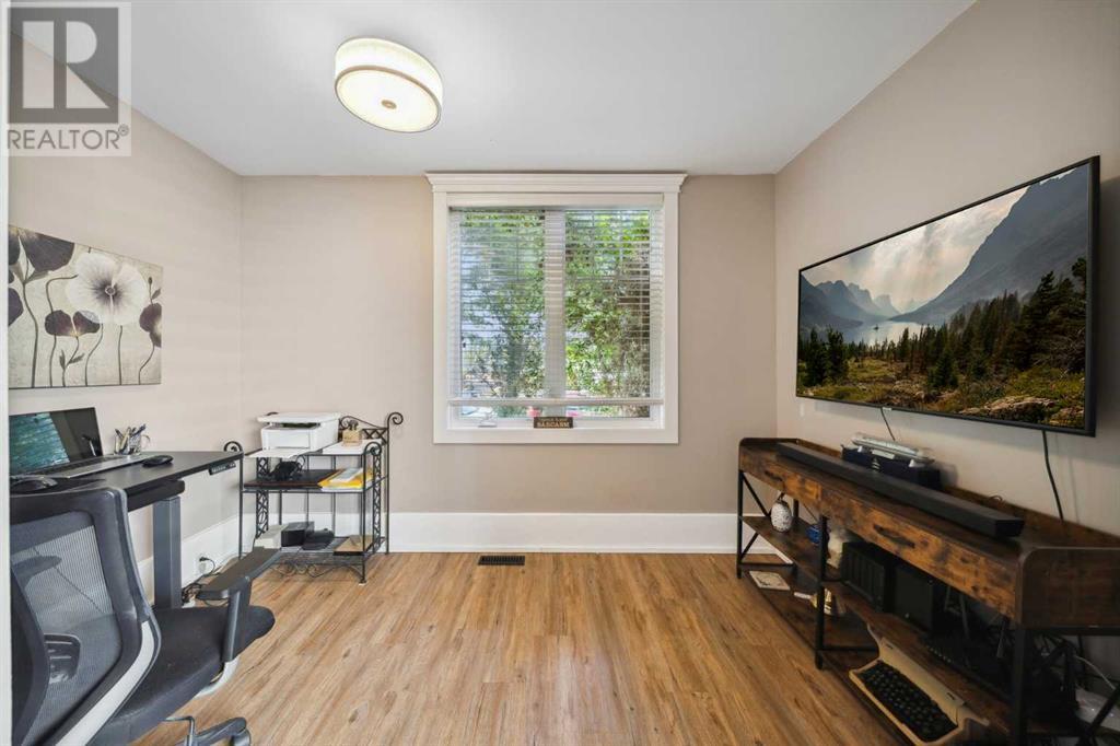Single Family House for Sale in   Avenue NW Mount Pleasant Calgary 