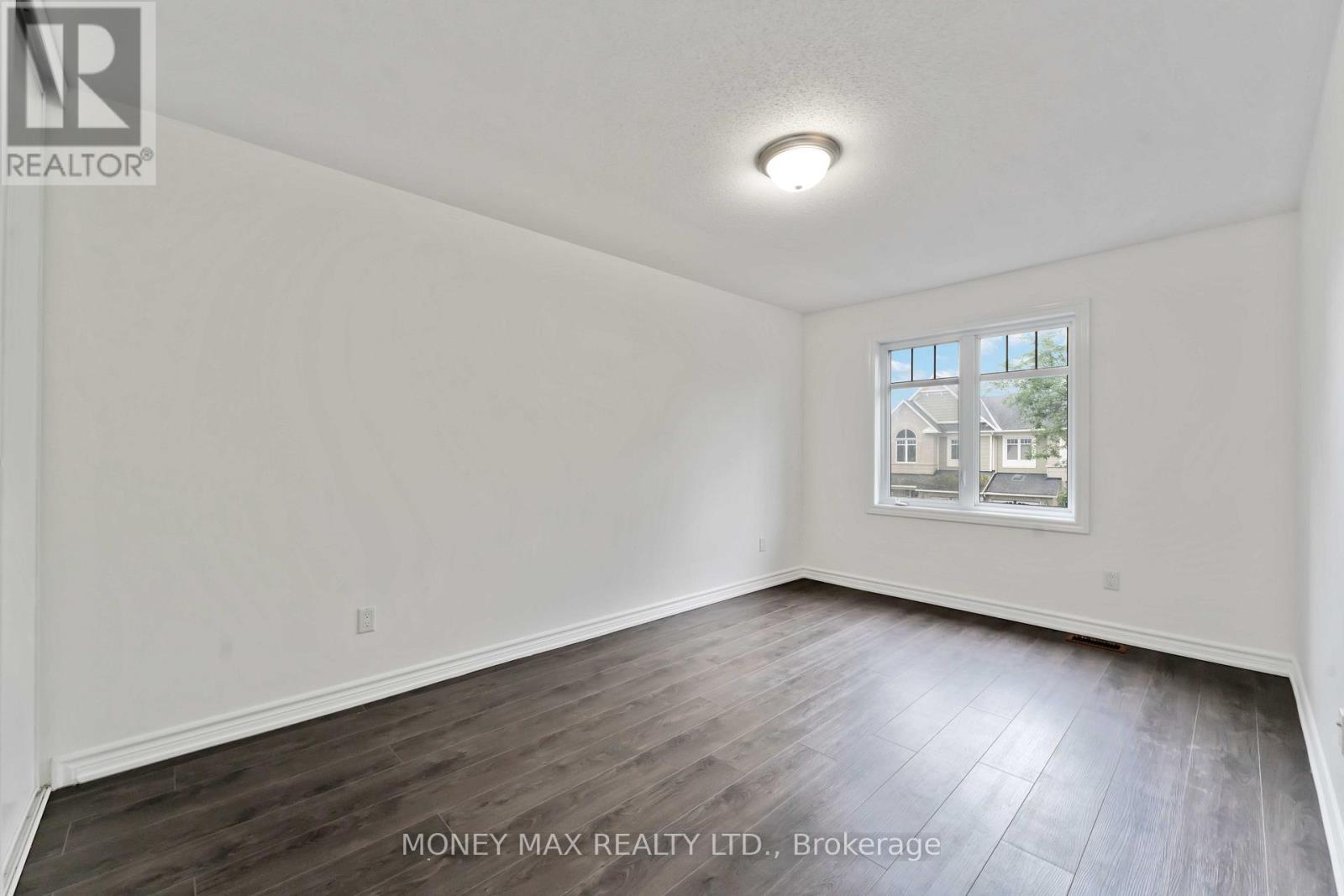 Photo 13 of 163 Garrity Crescent, Ottawa ON