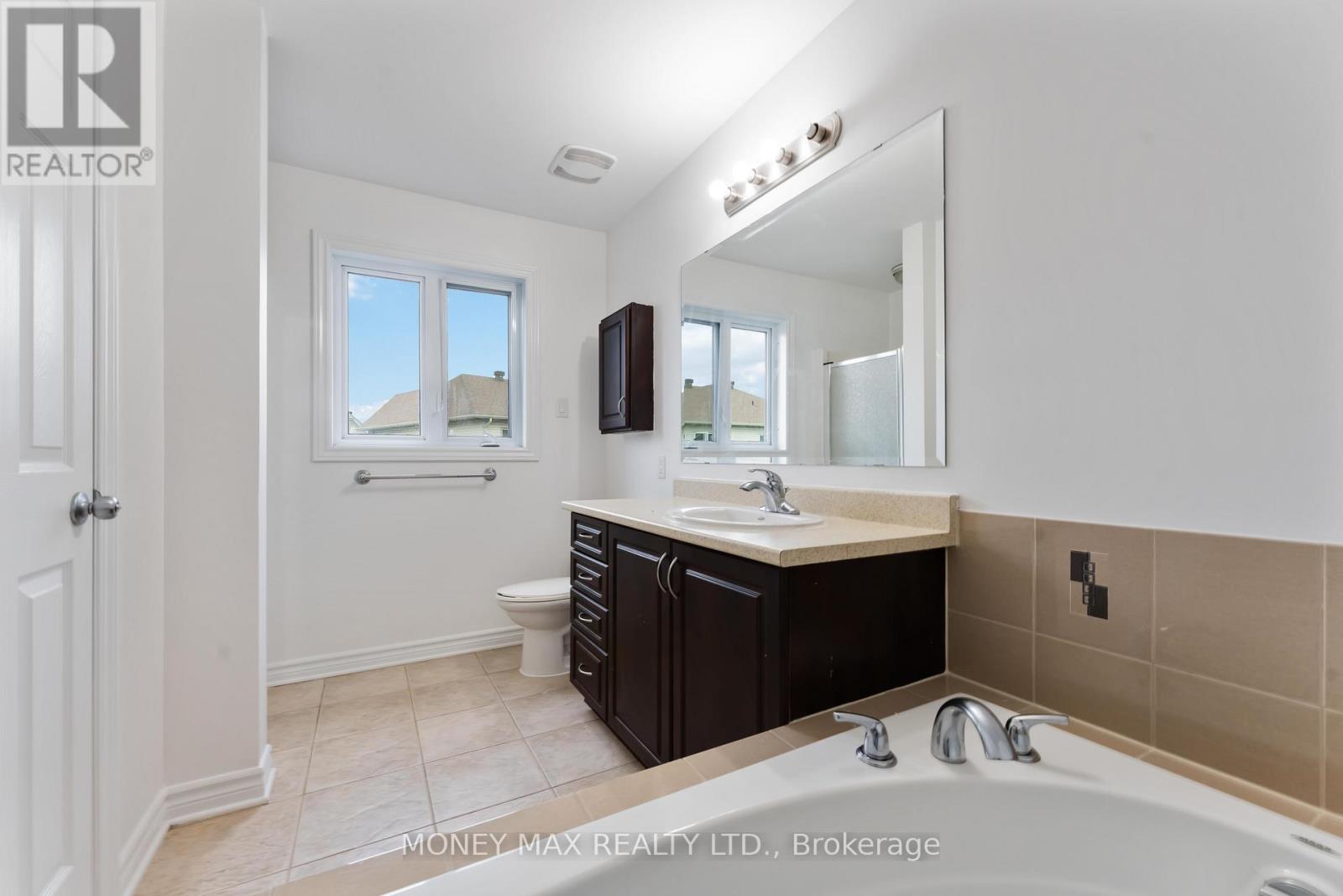 Photo 20 of 163 Garrity Crescent, Ottawa ON