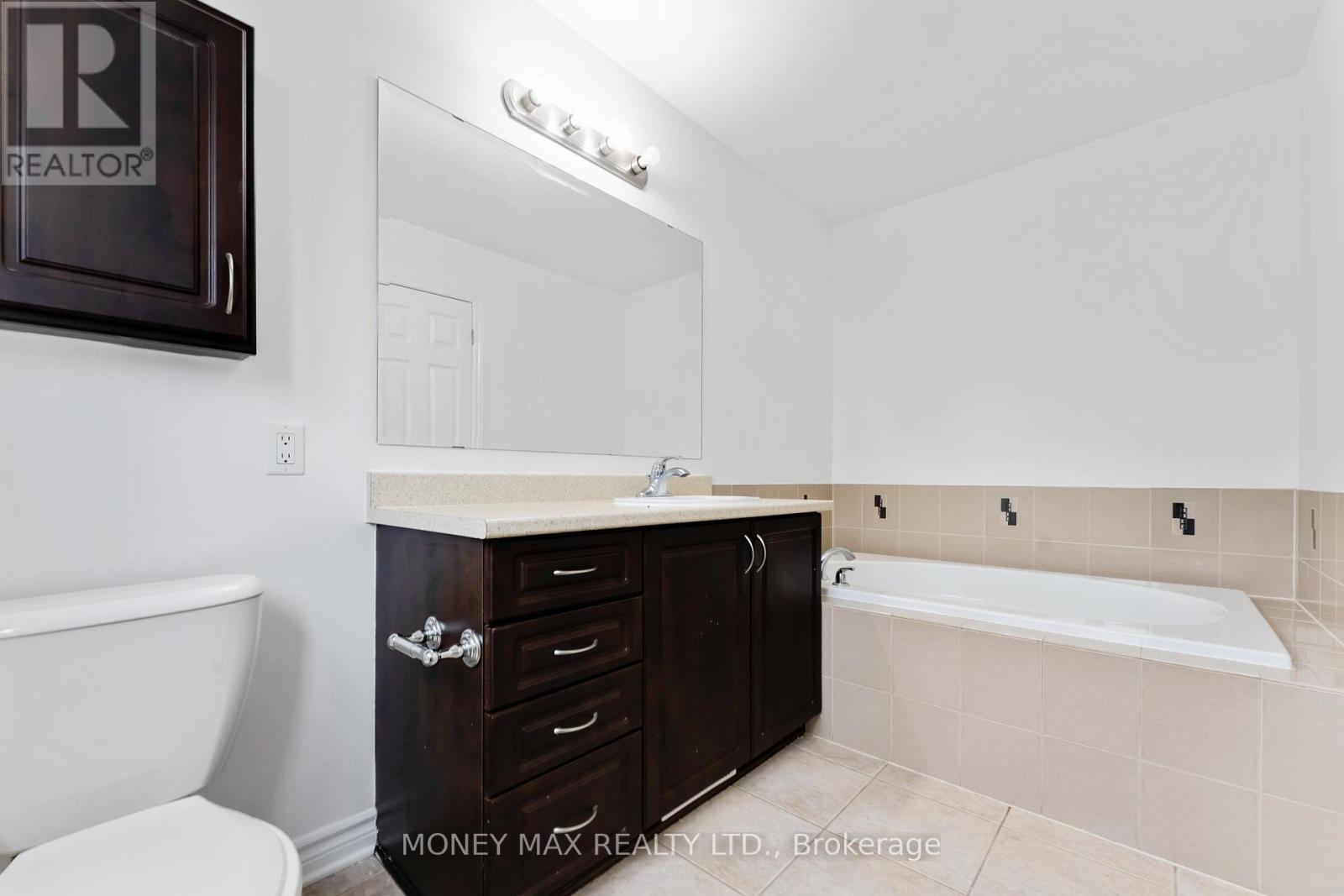 Photo 22 of 163 Garrity Crescent, Ottawa ON