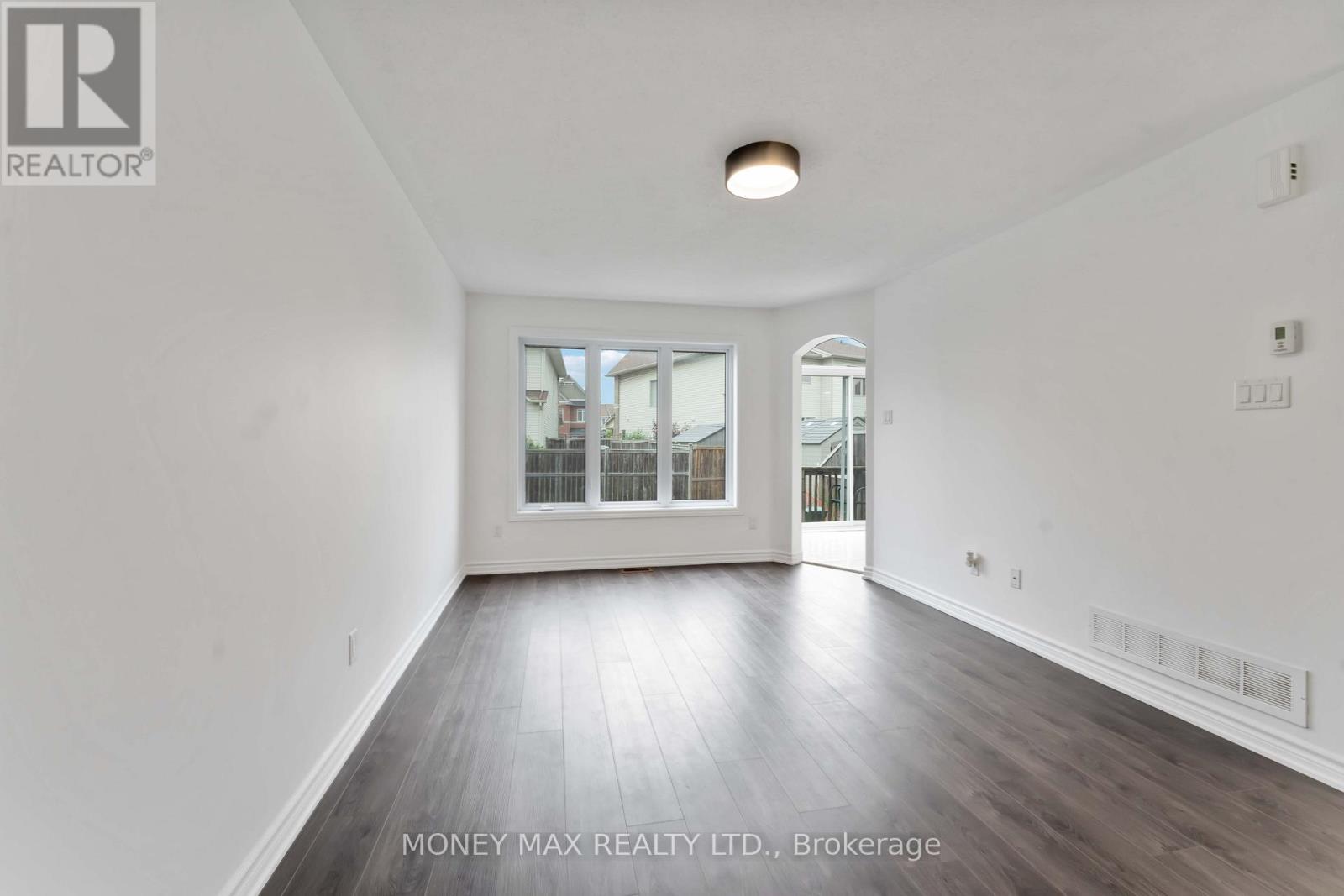 Photo 6 of 163 Garrity Crescent, Ottawa ON