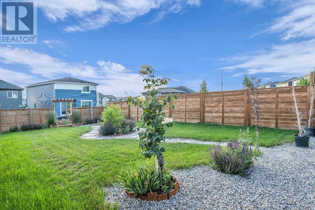 Single Family House for Sale in  Lucas Crescent NW Livingston Calgary 
