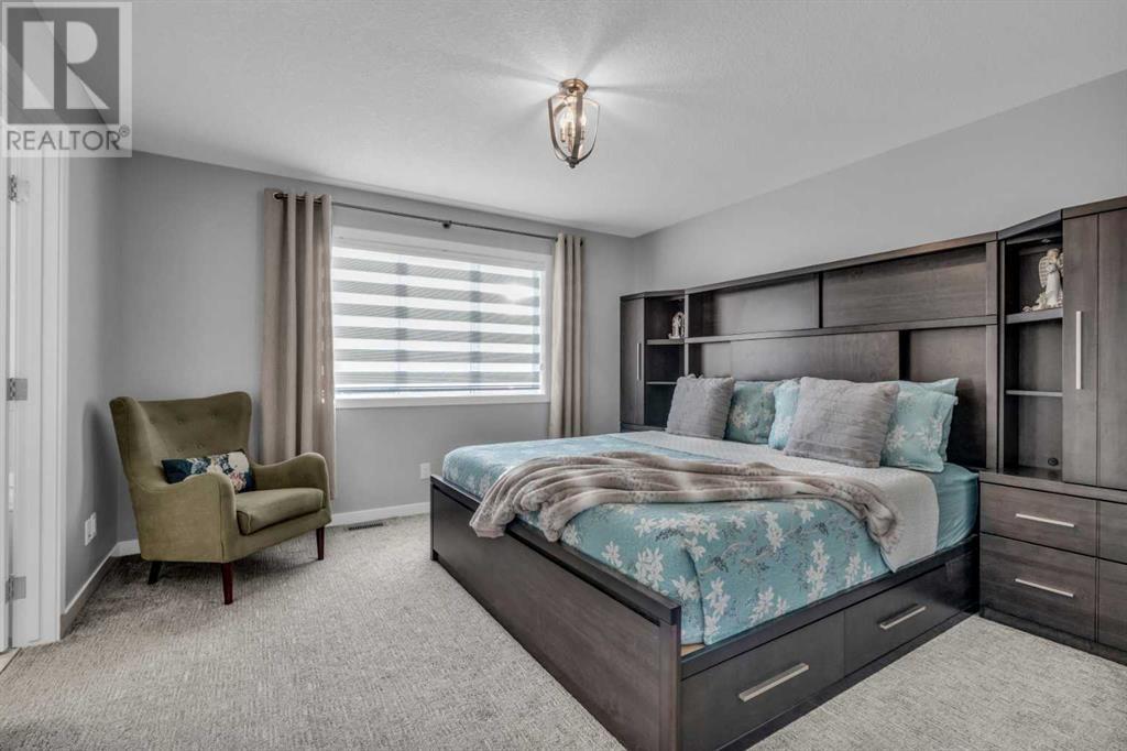 Single Family House for Sale in  Lucas Crescent NW Livingston Calgary 