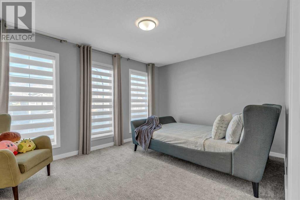 Single Family House for Sale in  Lucas Crescent NW Livingston Calgary 