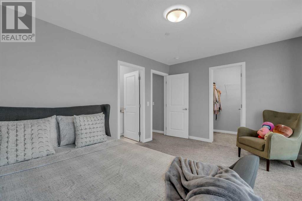 Single Family House for Sale in  Lucas Crescent NW Livingston Calgary 