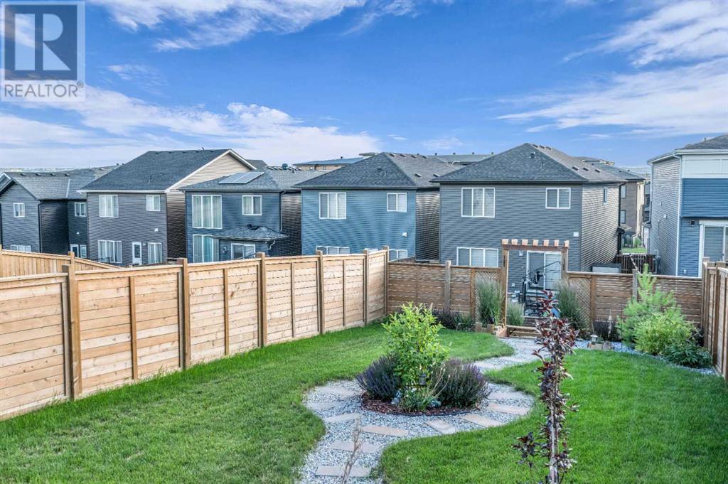 Single Family House for Sale in  Lucas Crescent NW Livingston Calgary 