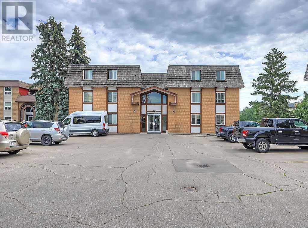 Single Family House for Sale in   Cedar Crescent SW Spruce Cliff Calgary 