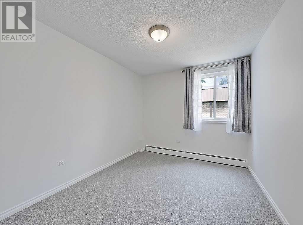 Single Family House for Sale in   Cedar Crescent SW Spruce Cliff Calgary 