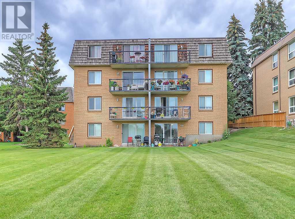 Single Family House for Sale in   Cedar Crescent SW Spruce Cliff Calgary 