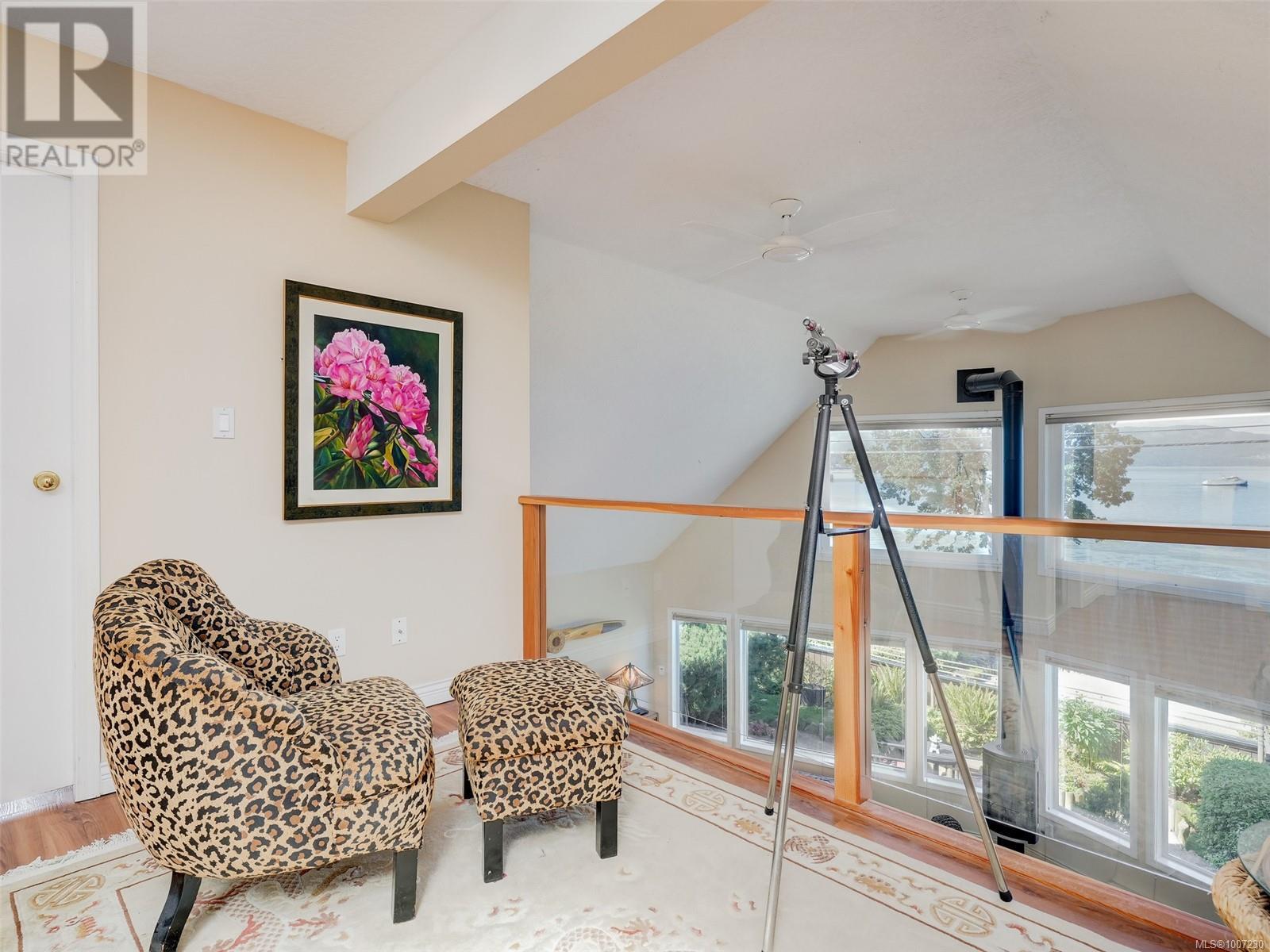  10189 West Saanich Road, North Saanich
