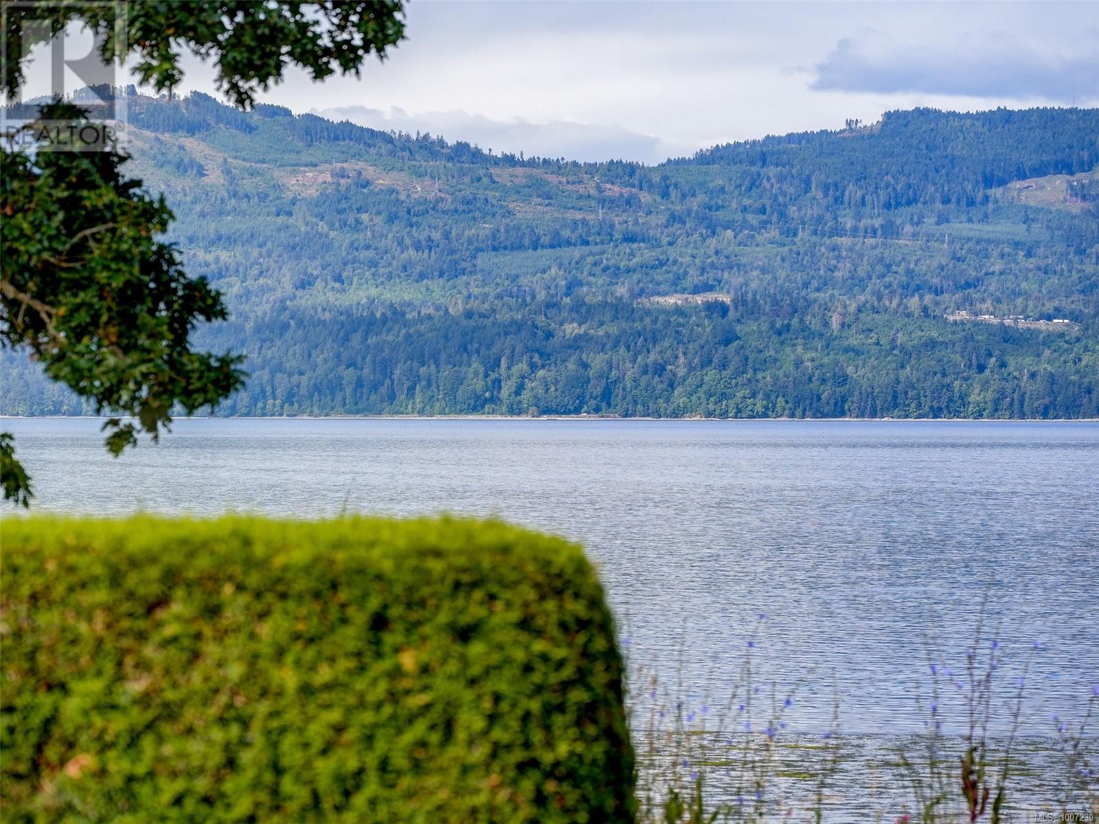  10189 West Saanich Road, North Saanich