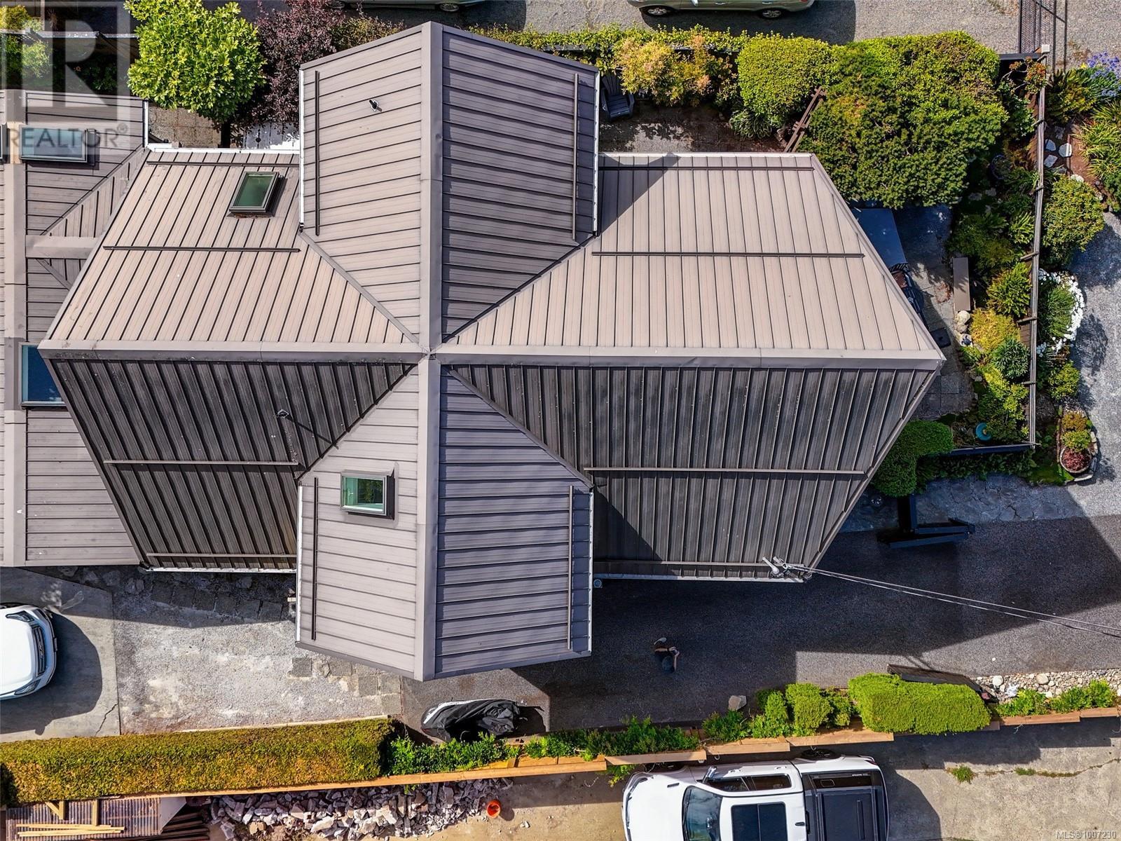  10189 West Saanich Road, North Saanich