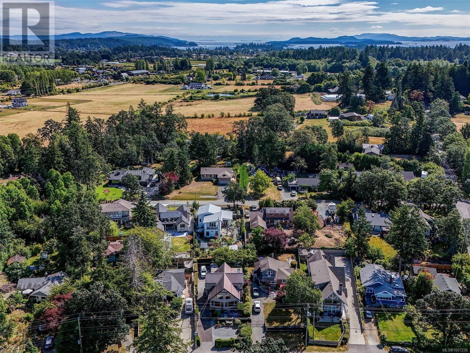  10189 West Saanich Road, North Saanich