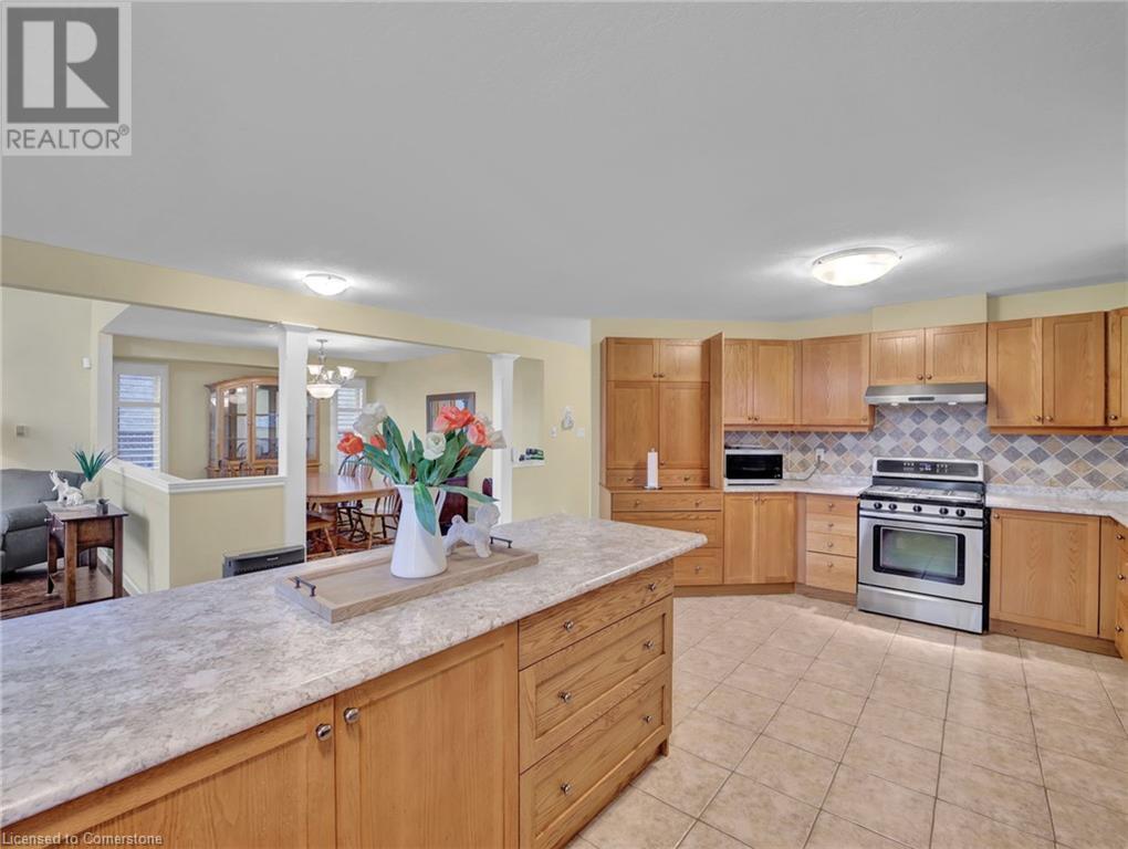 Photo 11 of 108 Provident Way, Mount Hope ON