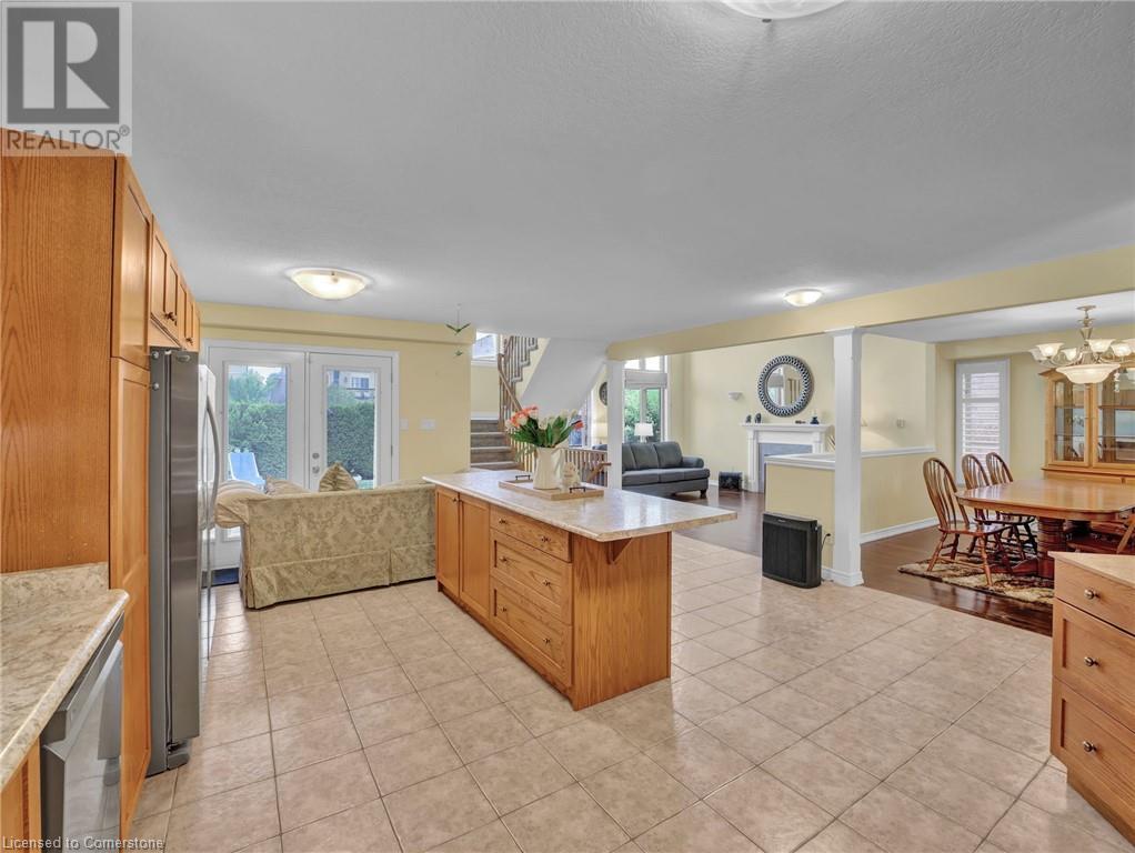 Photo 12 of 108 Provident Way, Mount Hope ON