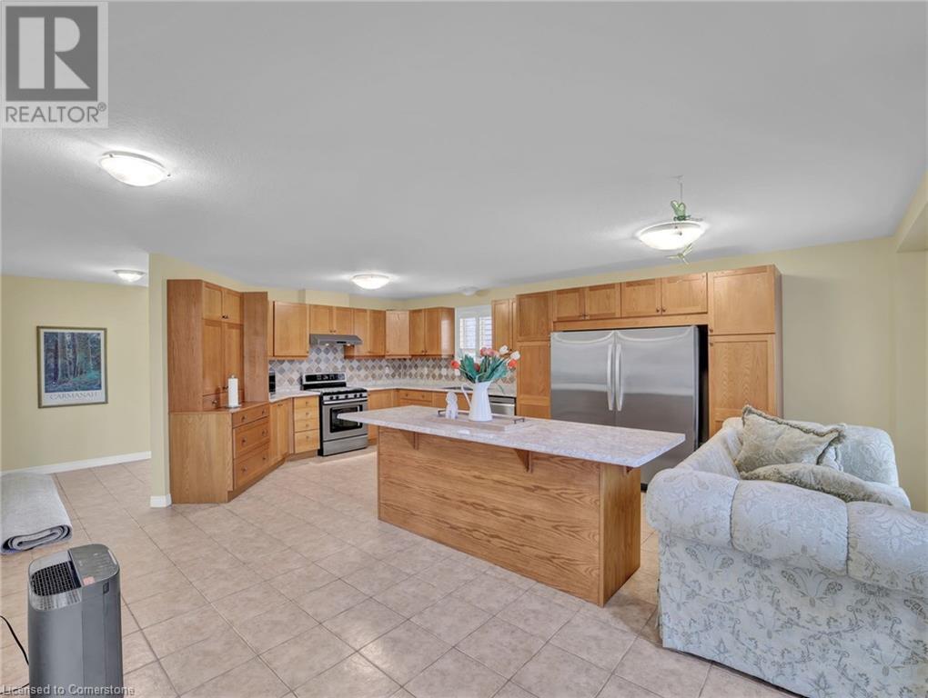 Photo 13 of 108 Provident Way, Mount Hope ON