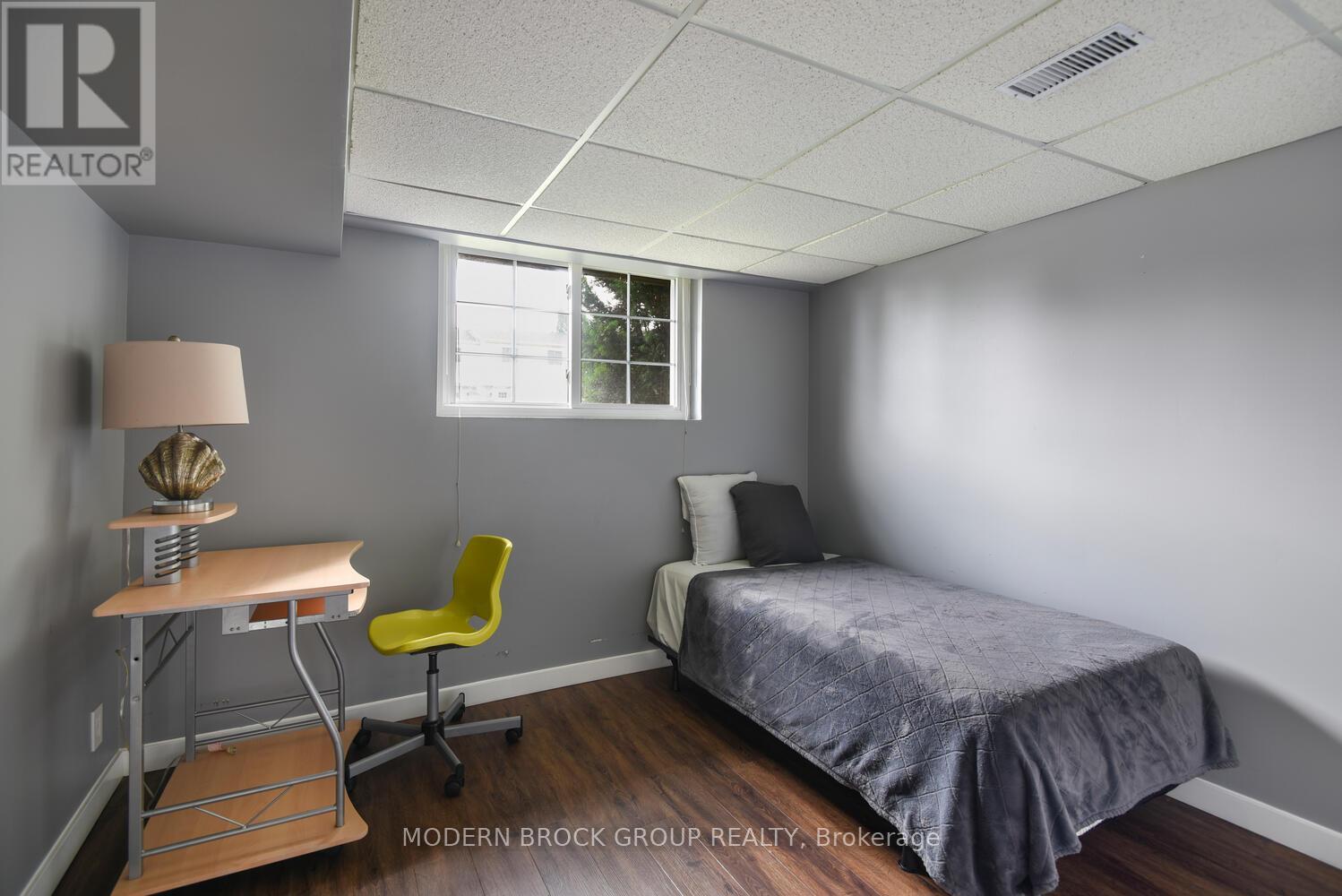 Photo 11 of 162 Dana Street, Brockville ON