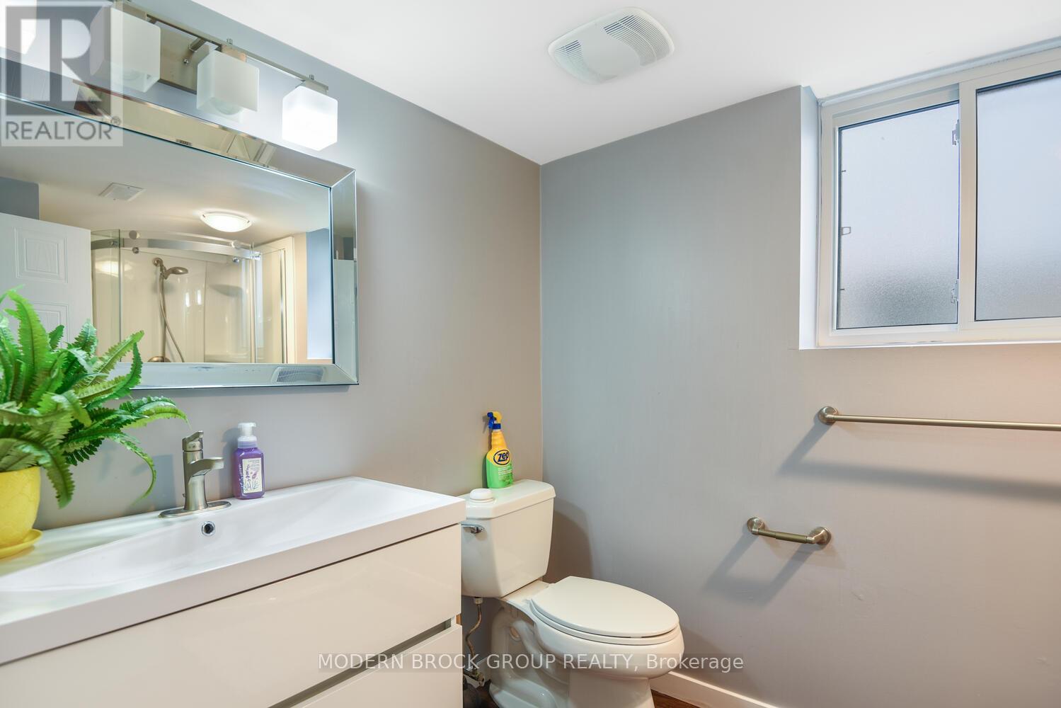 Photo 29 of 162 Dana Street, Brockville ON