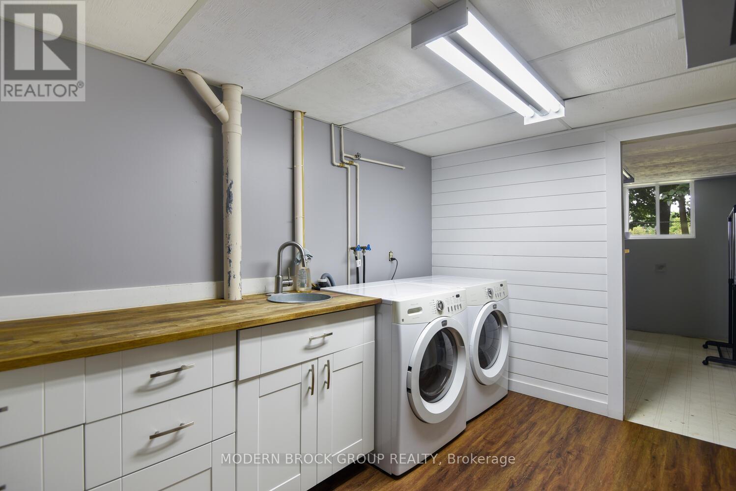 Photo 21 of 162 Dana Street, Brockville ON