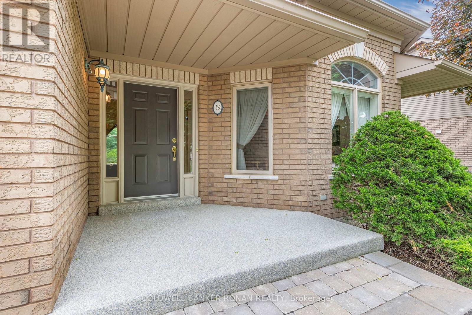 Photo 5 of 39 Bella Vista Trail, New Tecumseth ON