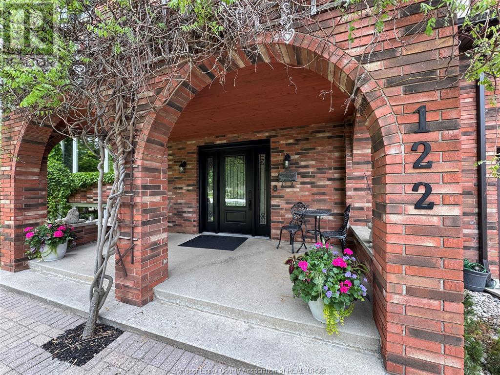Photo 36 of 122 Augustine Drive, Kingsville ON