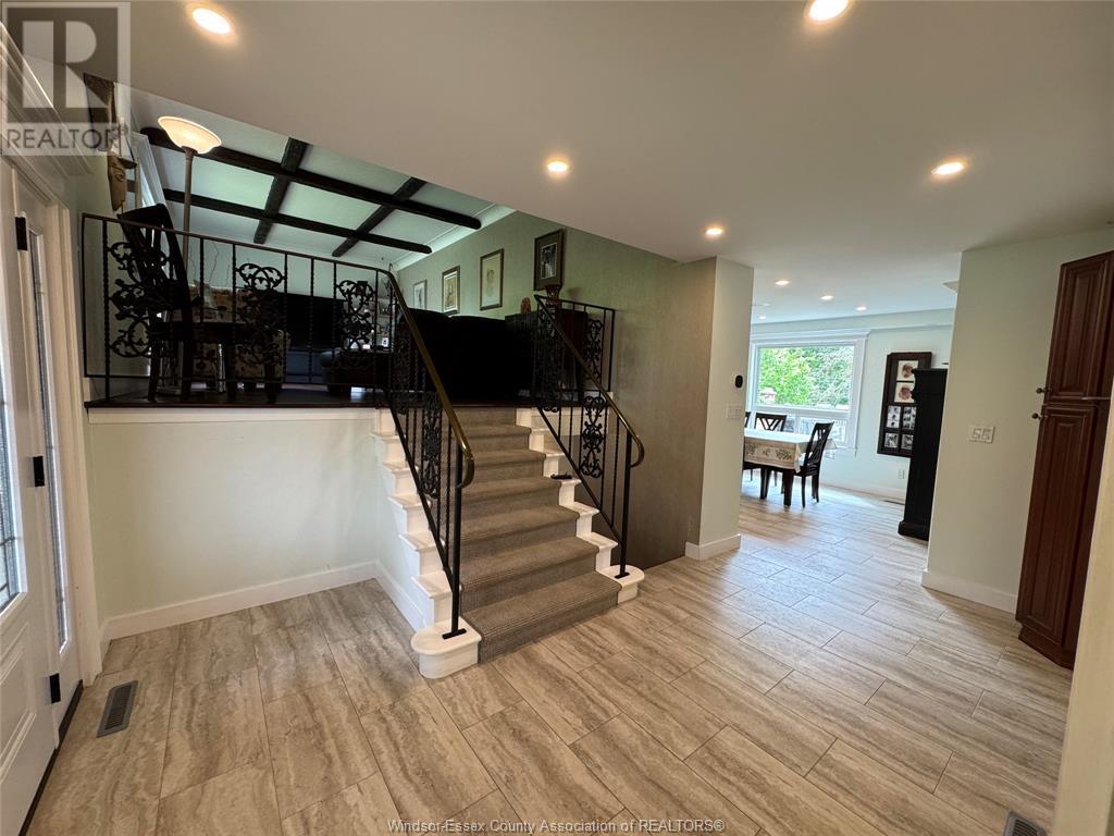 Photo 39 of 122 Augustine Drive, Kingsville ON