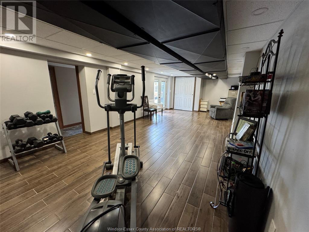 Photo 38 of 122 Augustine Drive, Kingsville ON