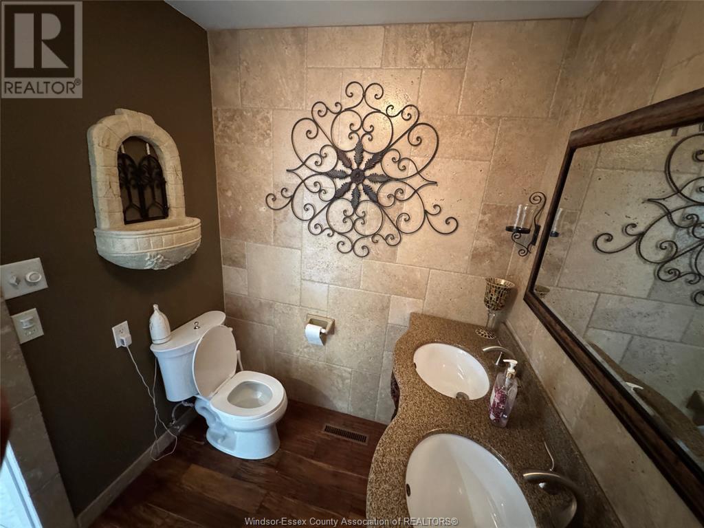Photo 4 of 122 Augustine Drive, Kingsville ON