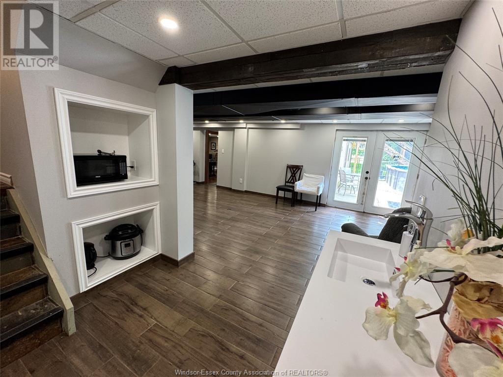 Photo 37 of 122 Augustine Drive, Kingsville ON