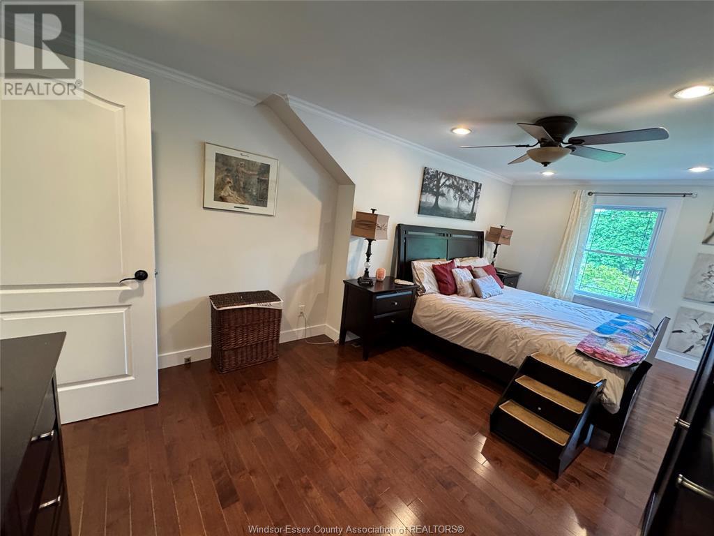 Photo 11 of 122 Augustine Drive, Kingsville ON