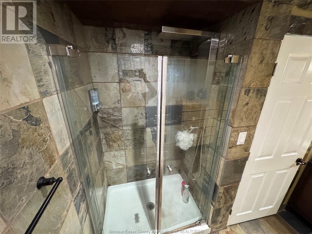 Photo 18 of 122 Augustine Drive, Kingsville ON