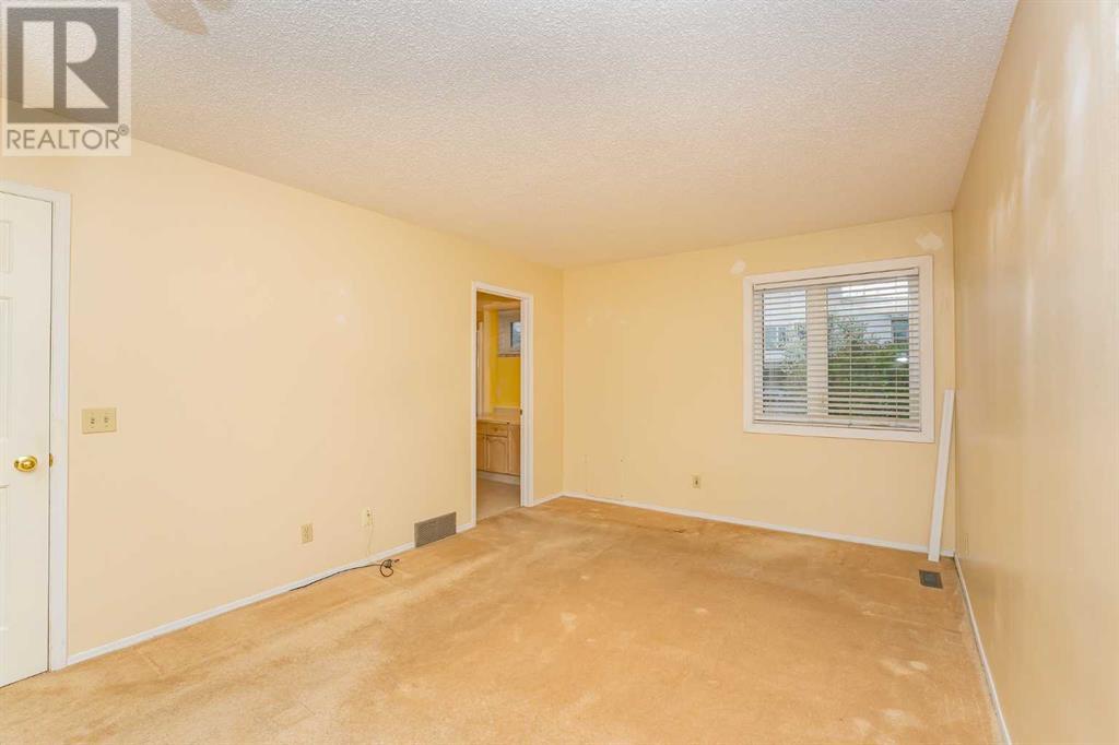 Single Family House for Sale in  Coachway Lane SW Coach Hill Calgary 