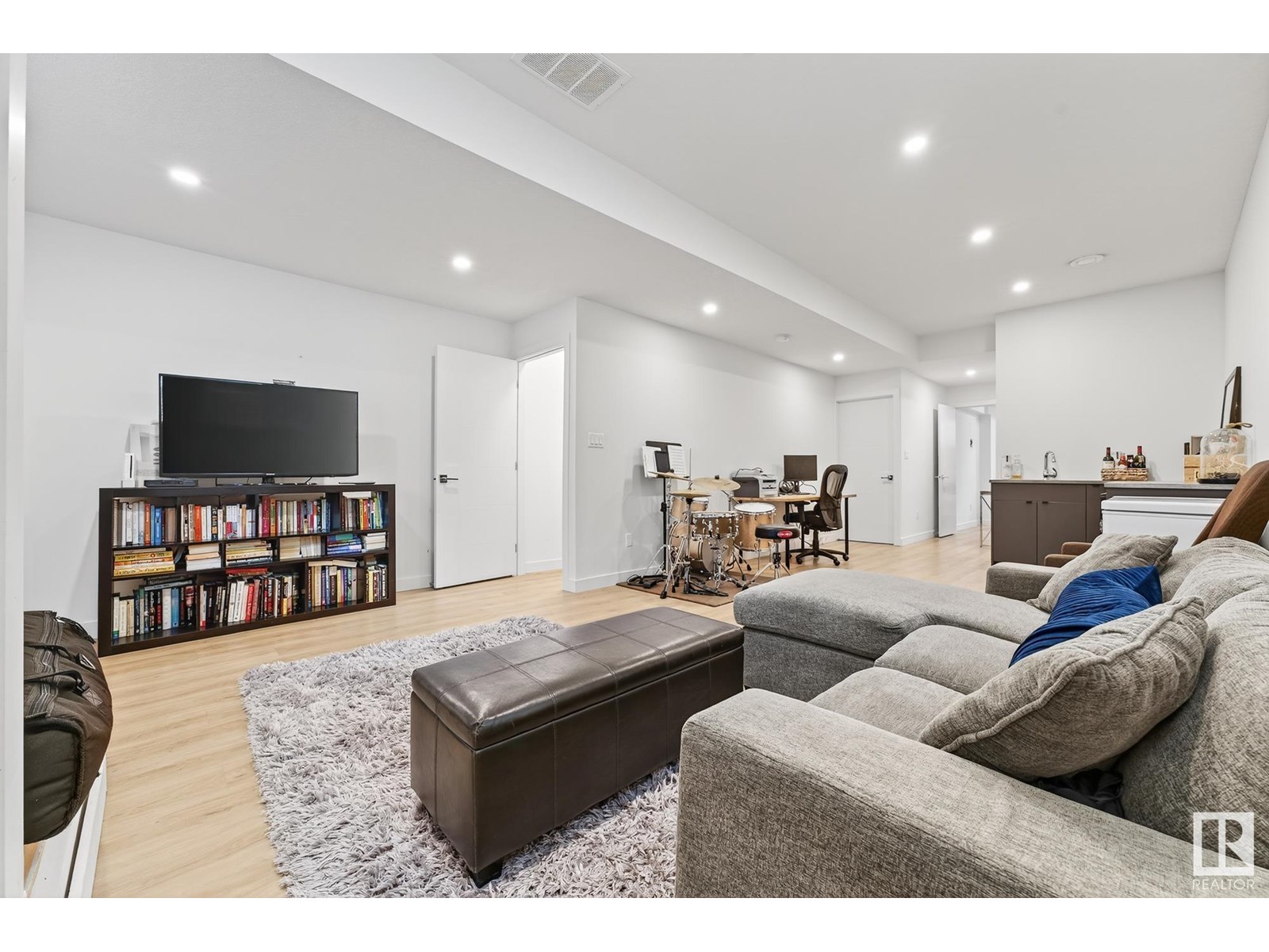 Photo 1 of 10811 64 Av Nw, Edmonton AB