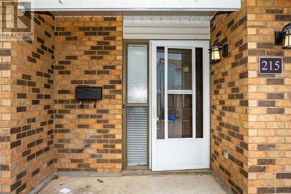 Single Family House for Sale in  Coachway Lane SW Coach Hill Calgary 