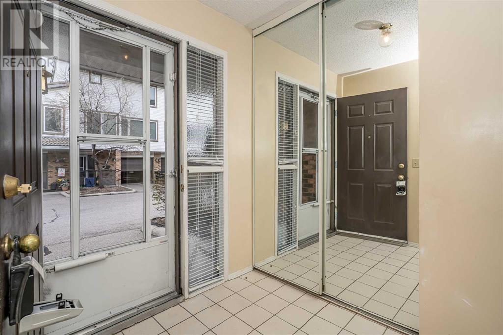 Single Family House for Sale in  Coachway Lane SW Coach Hill Calgary 