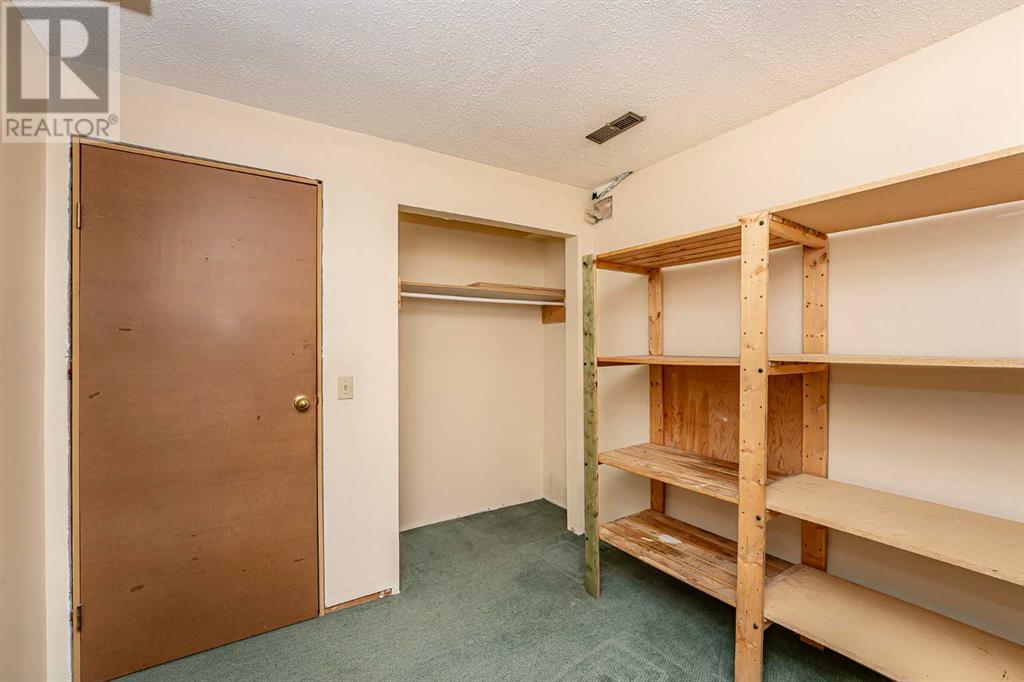 Single Family House for Sale in  Coachway Lane SW Coach Hill Calgary 