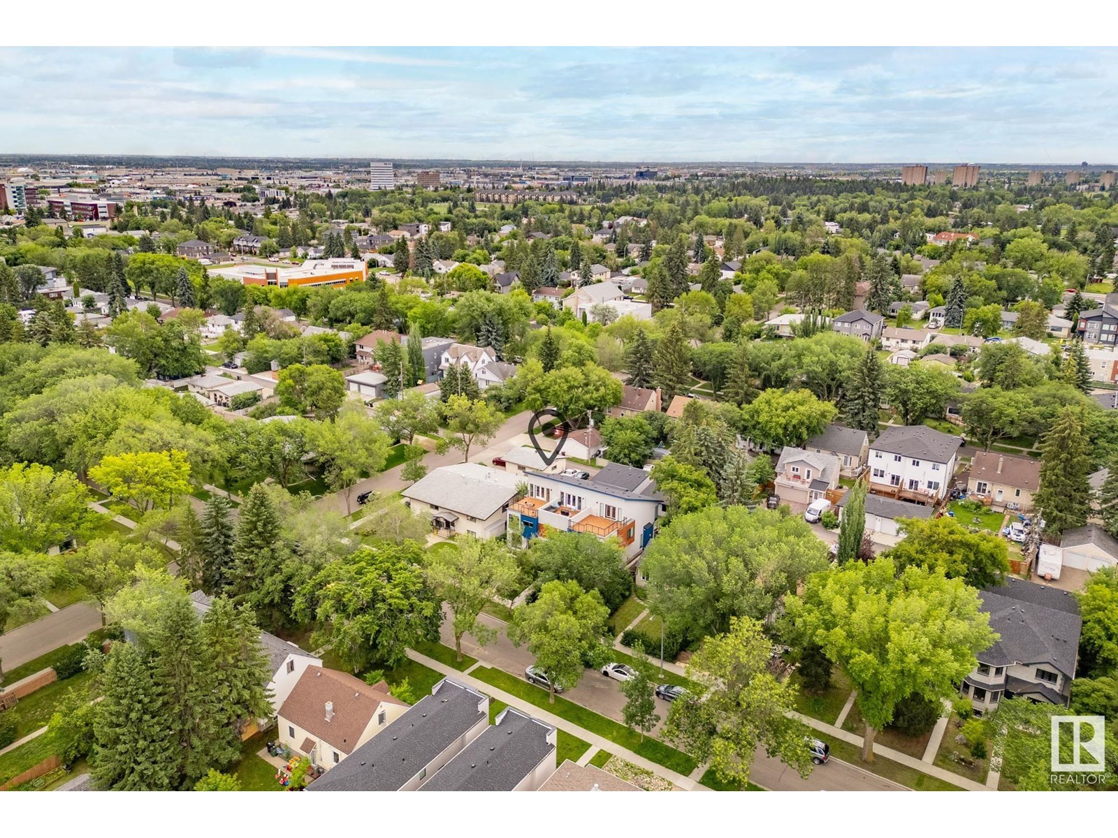 Photo 16 of 10811 64 Av Nw, Edmonton AB