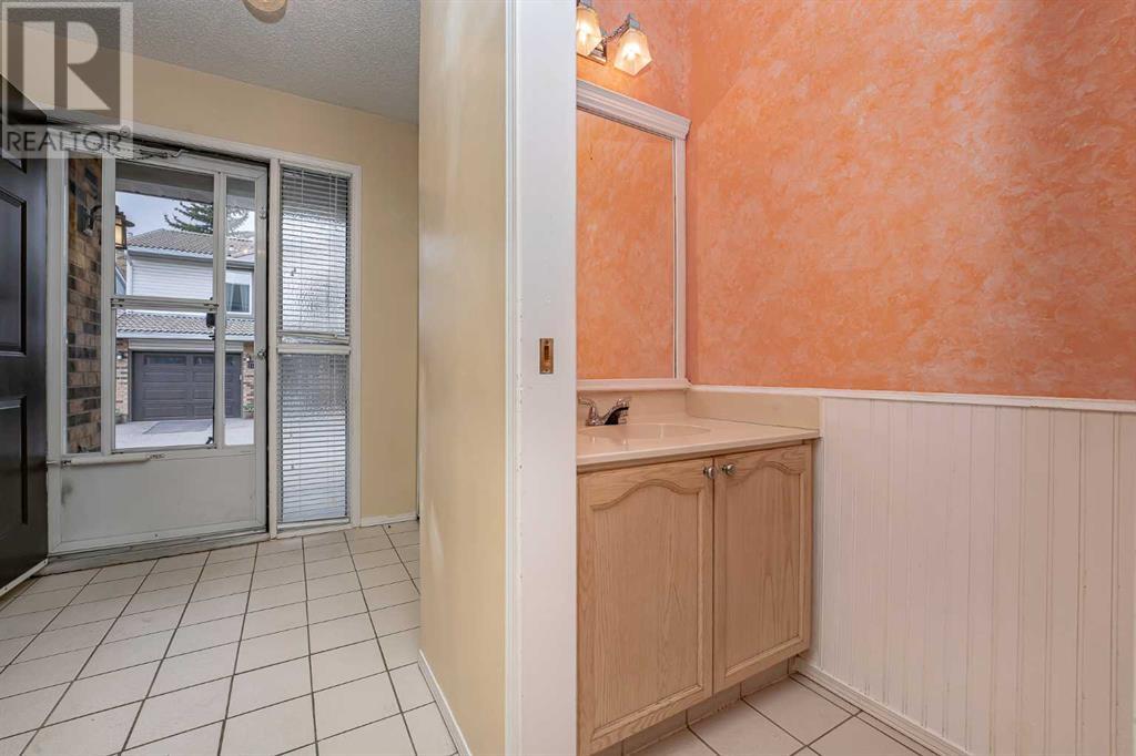 Single Family House for Sale in  Coachway Lane SW Coach Hill Calgary 