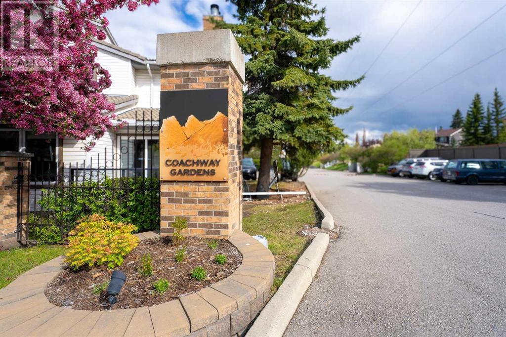 Single Family House for Sale in  Coachway Lane SW Coach Hill Calgary 