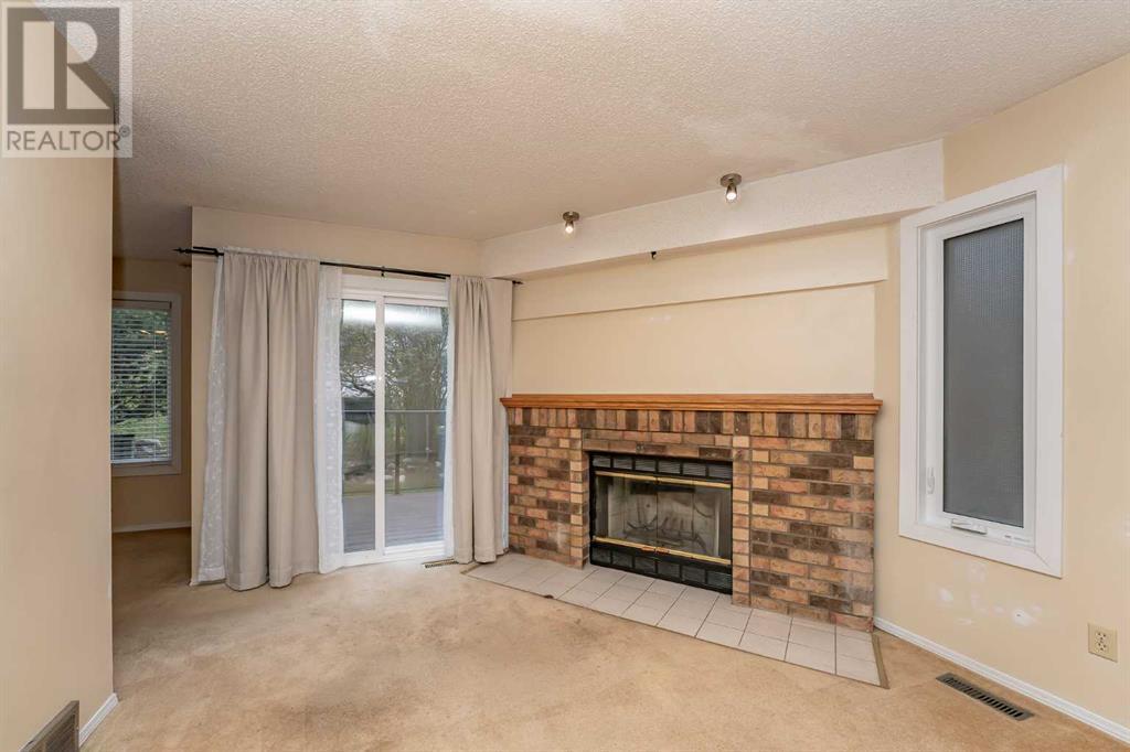 Single Family House for Sale in  Coachway Lane SW Coach Hill Calgary 