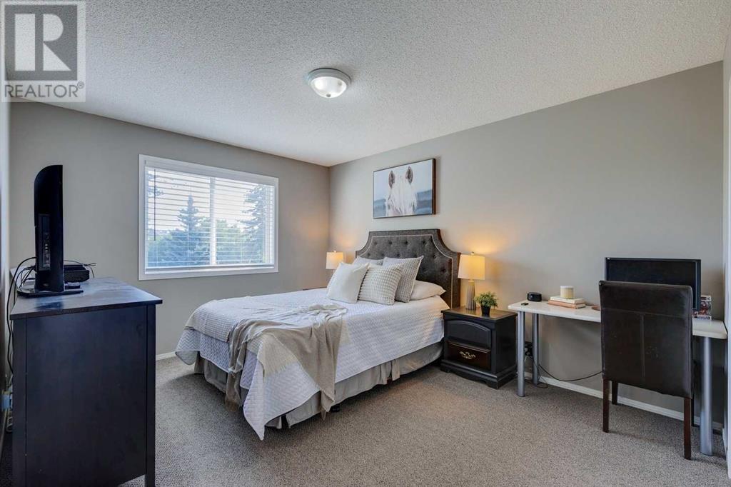 Single Family House for Sale in  Millview Road SW Millrise Calgary 